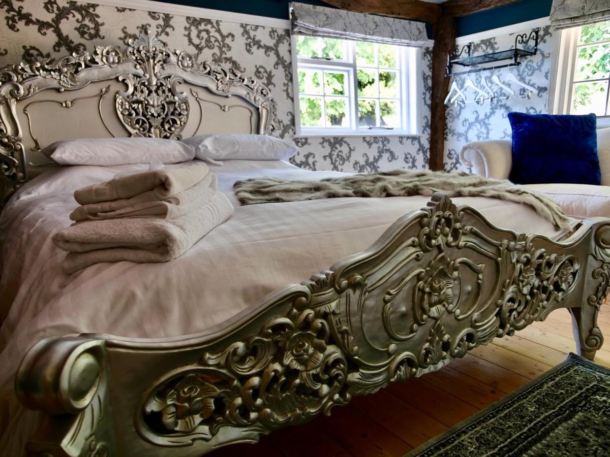 Luxury 9 Bed Manor House Hot Tub Cinema Room Skytv แซฟฟรอนวอลเดน ภายนอก รูปภาพ