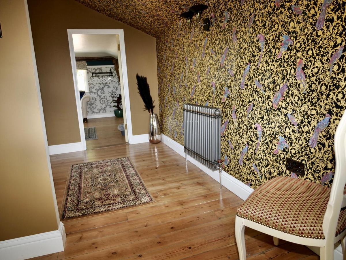 Luxury 9 Bed Manor House Hot Tub Cinema Room Skytv แซฟฟรอนวอลเดน ภายนอก รูปภาพ